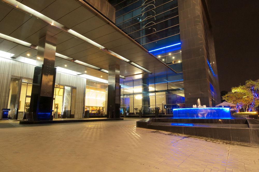 Manhattan Hotel Jakarta Exterior photo