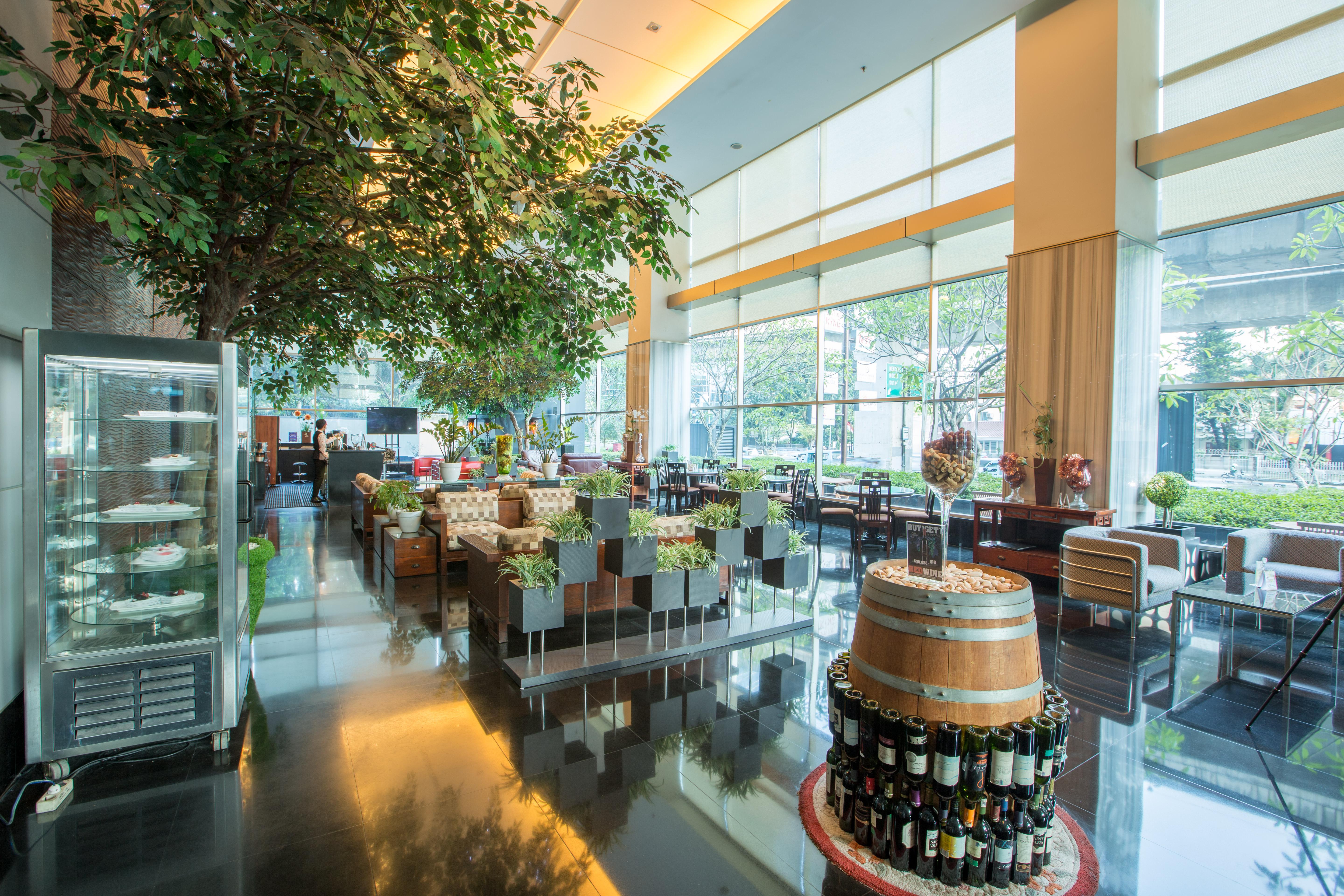 Manhattan Hotel Jakarta Exterior photo