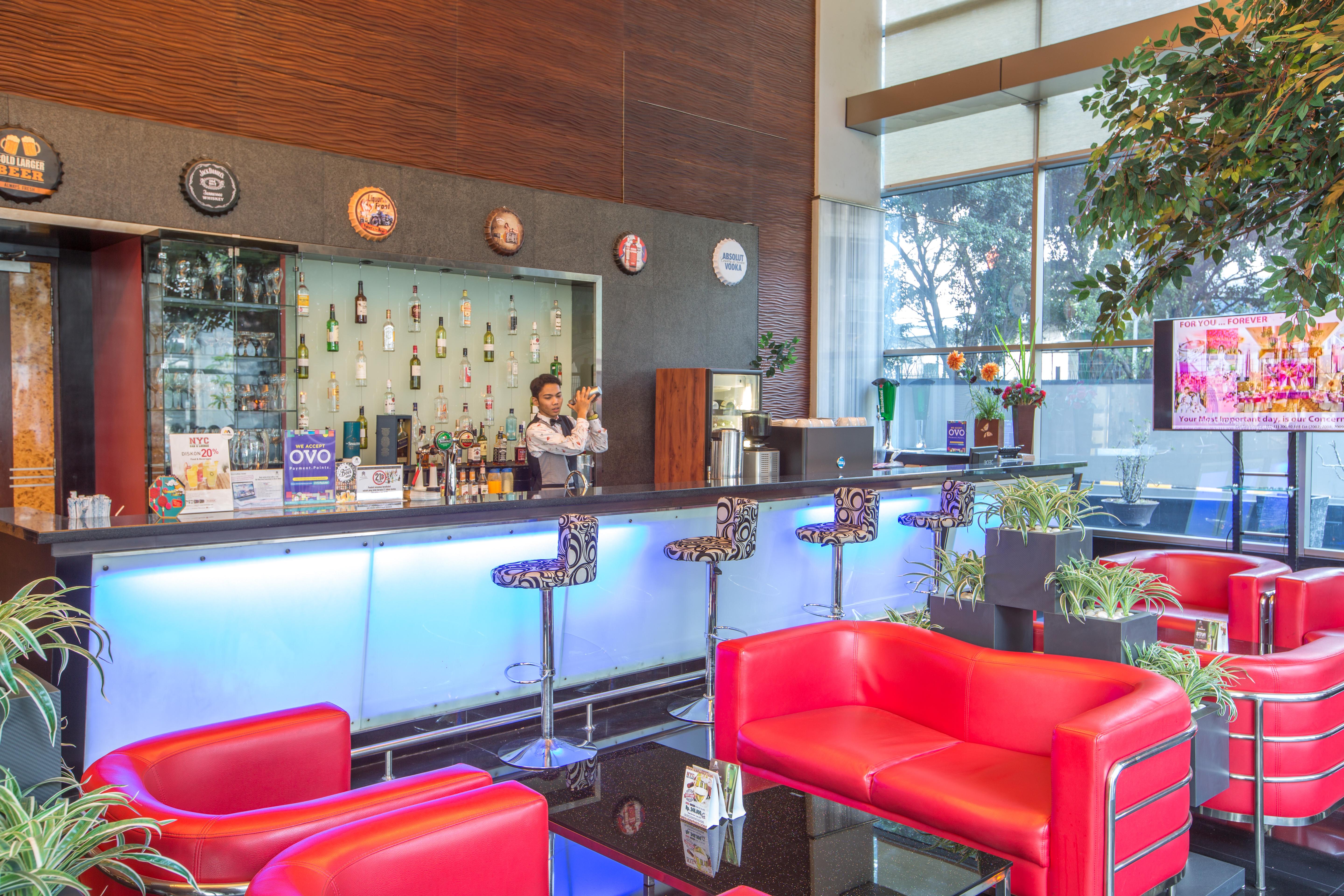 Manhattan Hotel Jakarta Exterior photo