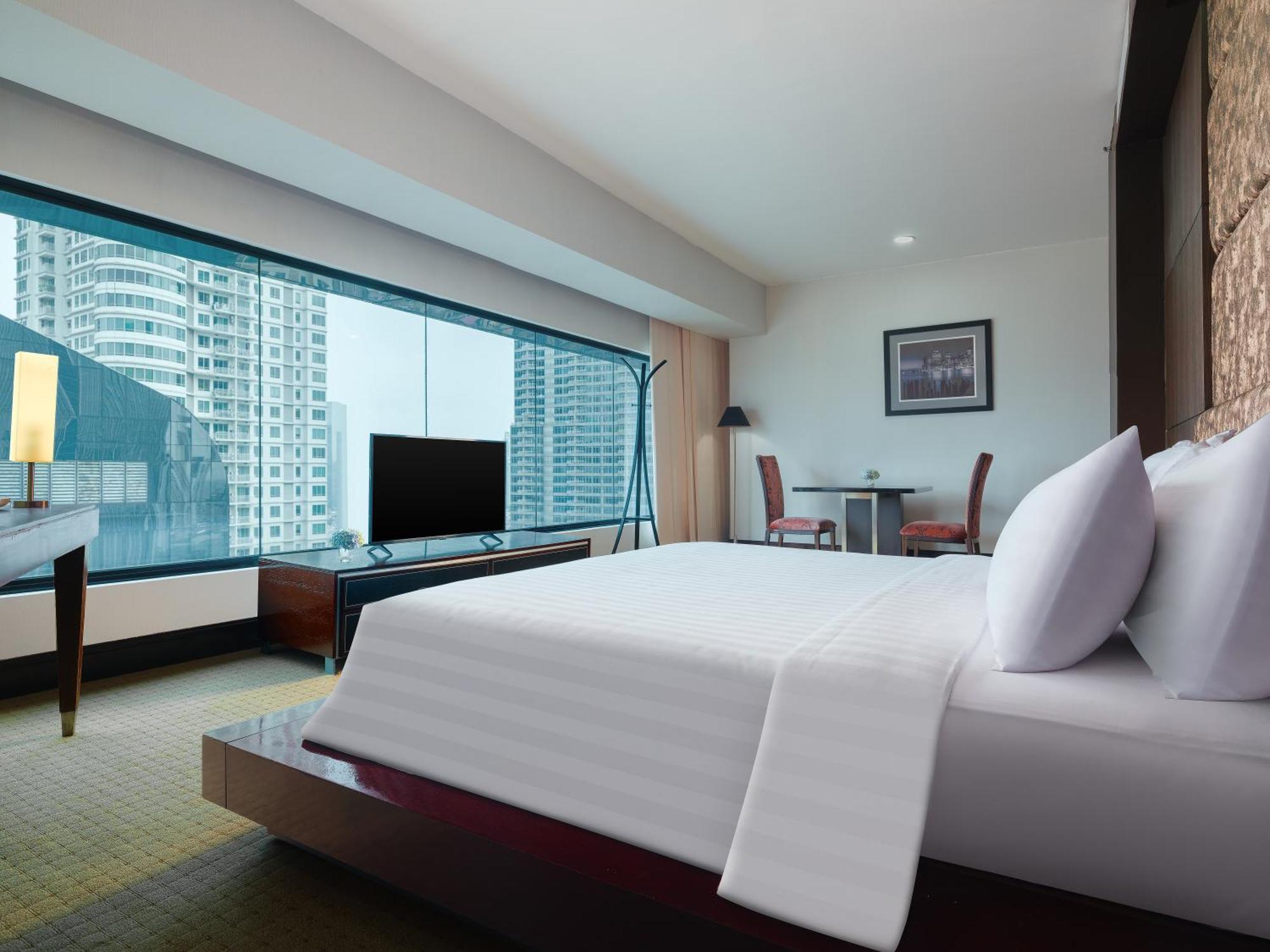 Manhattan Hotel Jakarta Exterior photo